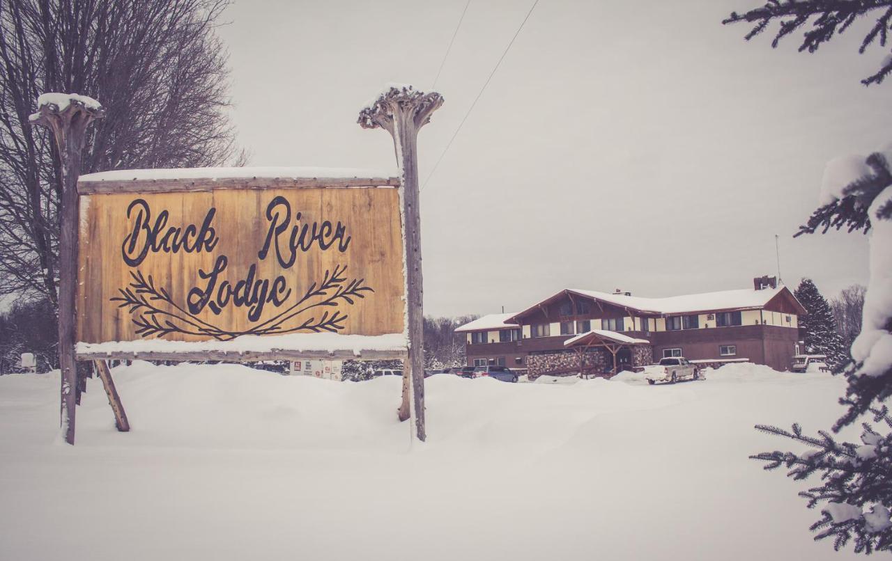 Black River Lodge Ironwood Ngoại thất bức ảnh